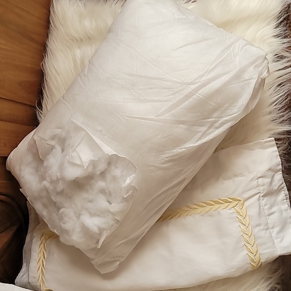 Gold Leaves Embroidery Design Pillow Set decorative throw pillows 20"×14" aprox. - Picture 14 of 16